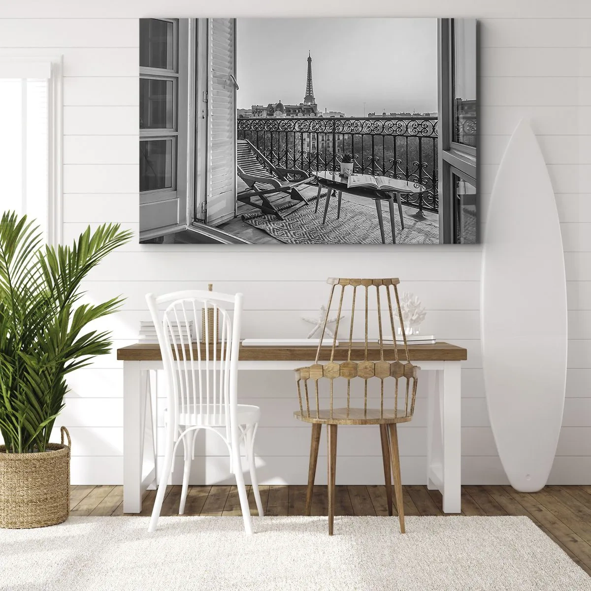 Obraz na plátne - Výhľad na Eiffelovu vežu z balkóna s ležadlami a stolom - 70x50cm - Parížske popoludnie - Moderná nástenná dekorácia do obývacej izby a spálne ARTTOR