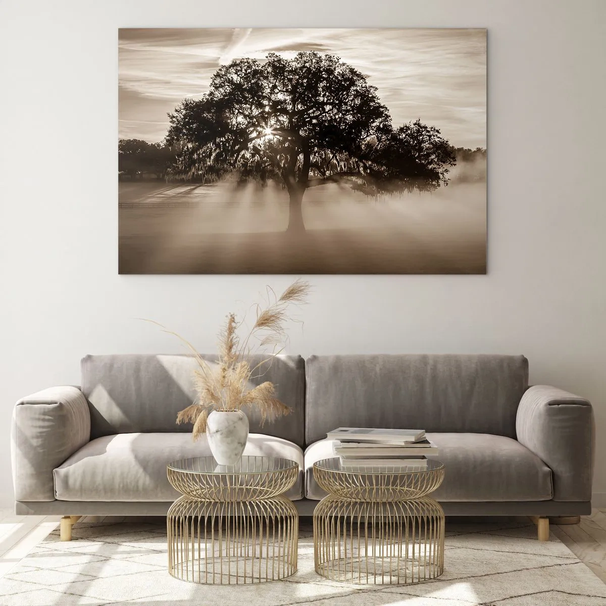 Obraz na skle - Strom v rannej hmle so slnečnými lúčmi presvitajúcimi cez konáre - 70x50cm - Strom správ samotného dobra - Moderná nástenná dekorácia do obývacej izby a spálne ARTTOR
