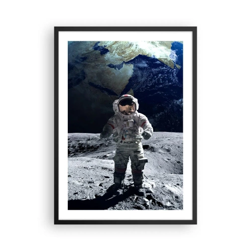 Plagát v čiernom ráme - Astronaut na povrchu Mesiaca - 50x70cm - Pozdravy z Mesiaca - Moderná nástenná dekorácia do obývacej izby a spálne ARTTOR