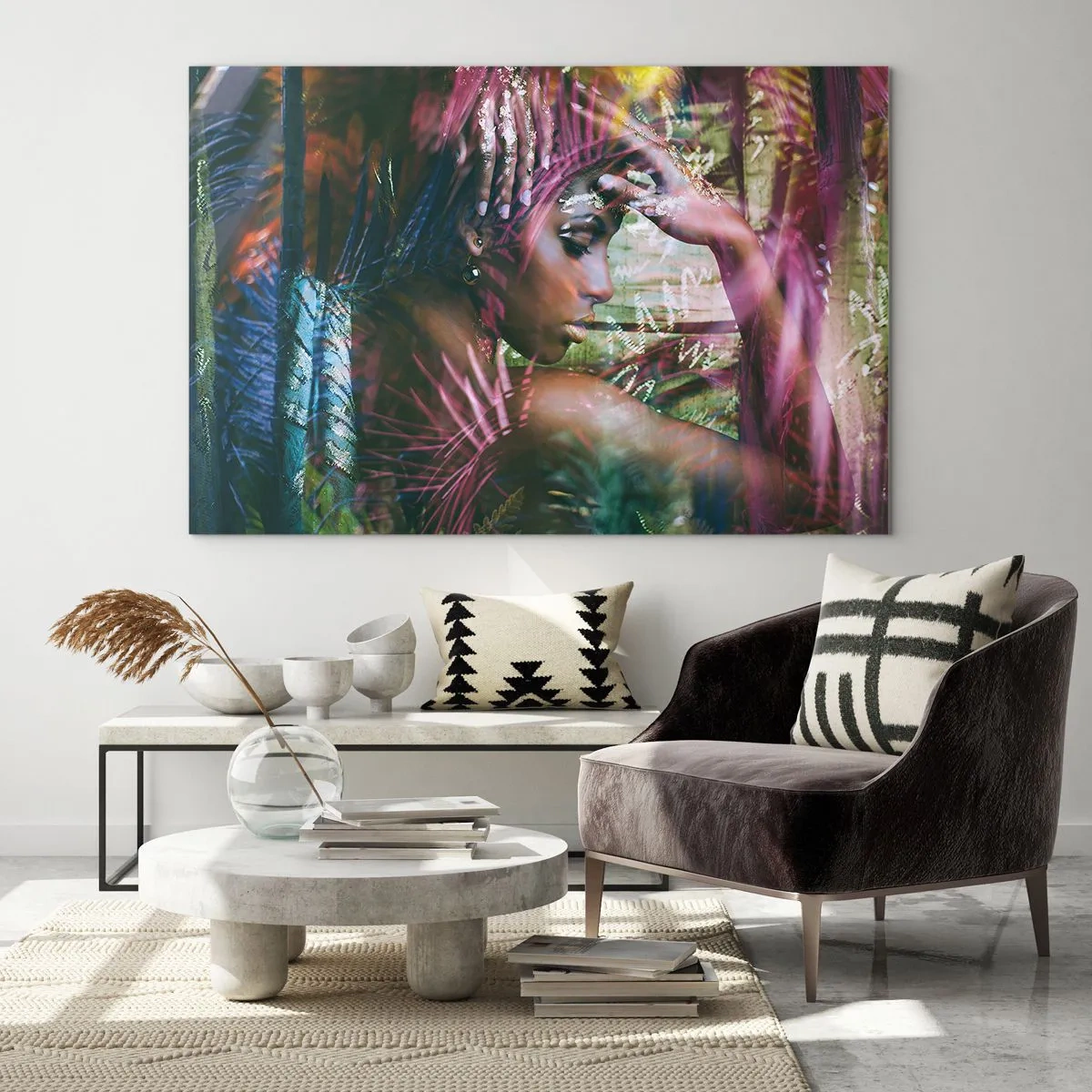 Obraz na skle - Ženský portrét medzi tropickými listami a odrazmi svetla. - 70x50cm - Matka príroda v džungli - Moderná nástenná dekorácia do obývacej izby a spálne ARTTOR