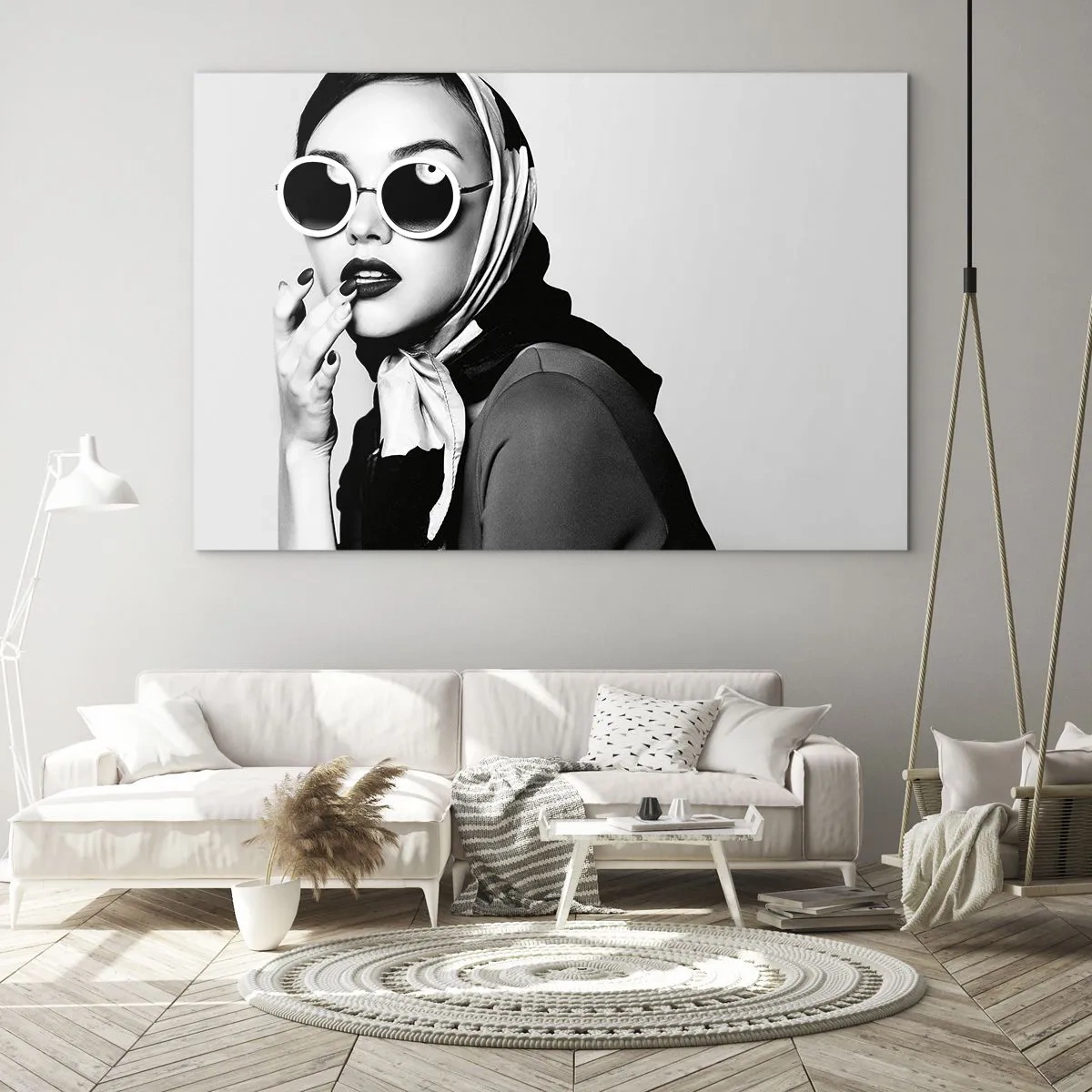 Obraz na skle - Štýlová žena v okuliaroch a čiernobielej šatke - 70x50cm - Pozdravy zo 60. rokov - Moderná nástenná dekorácia do obývacej izby a spálne ARTTOR