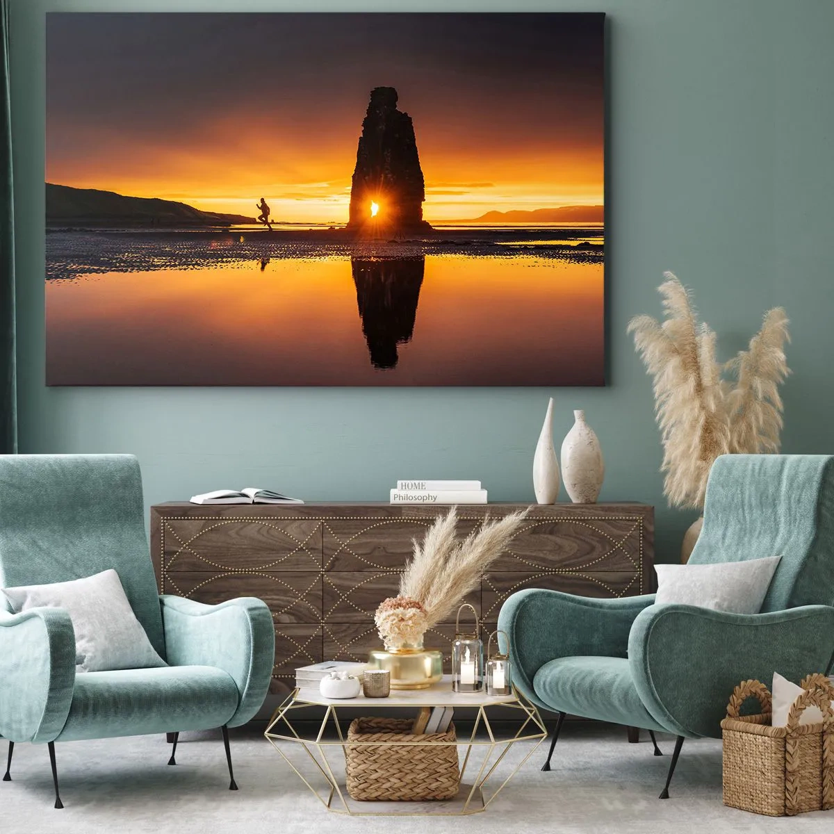 Obraz na plátne - Osoba bežiaca na pláži pri západe slnka so skalným útvarom - 70x50cm - Iba ty a príroda - Moderná nástenná dekorácia do obývacej izby a spálne ARTTOR