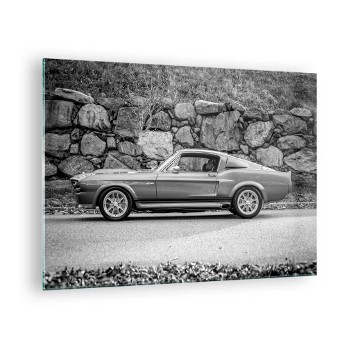 Obraz na skle - Klasické auto oproti kamennému múru - 70x50cm - Legenda 60. rokov - Moderná nástenná dekorácia do obývacej izby a spálne ARTTOR