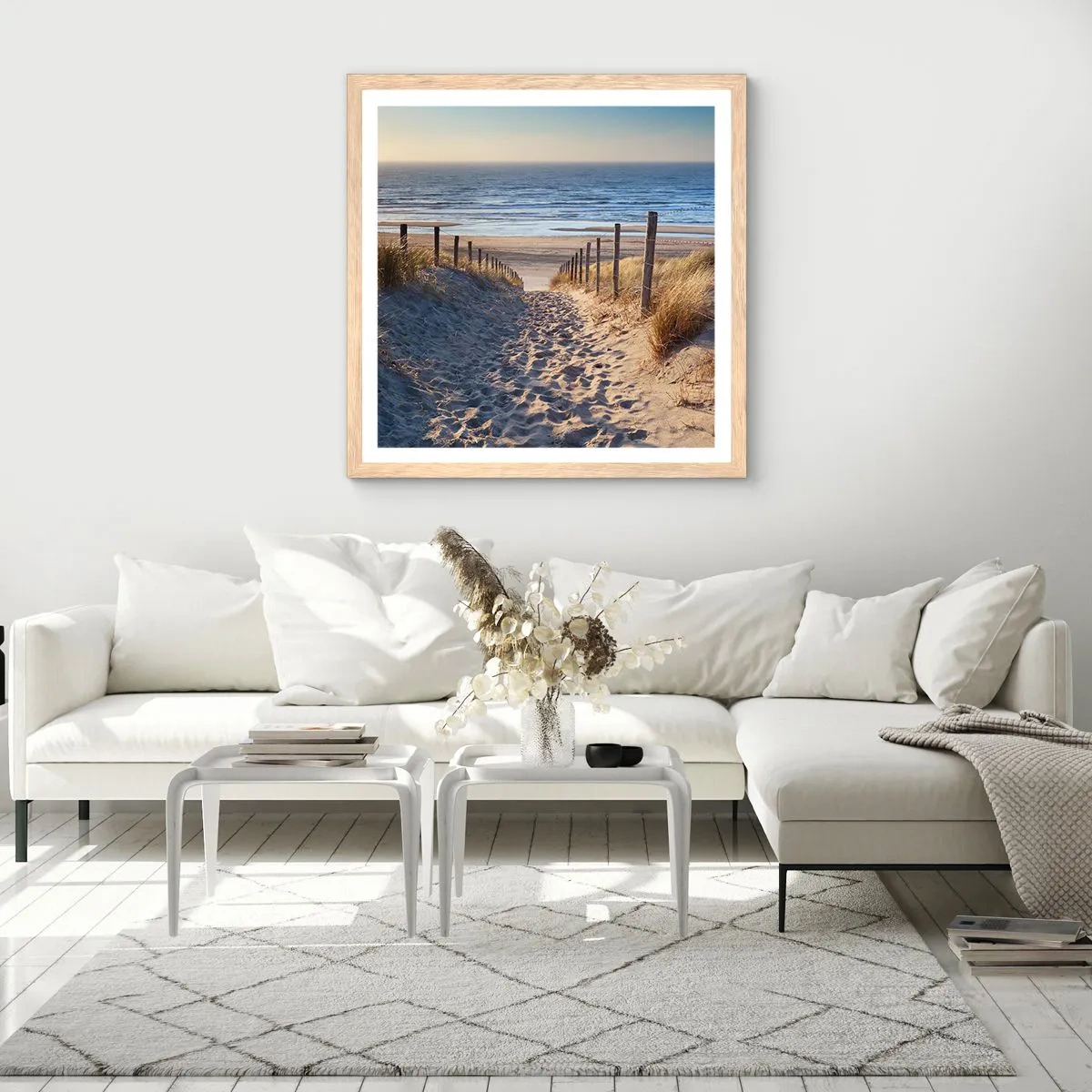 Plagát v ráme zo svetlého duba - Šumenie mora, spev vtákov, divoká pláž uprostred trávy… - 30x30 cm