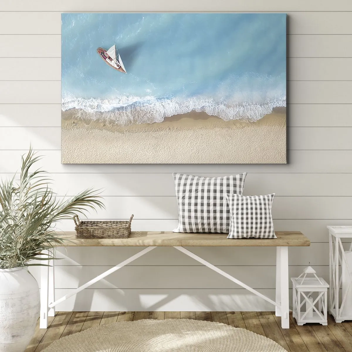 Obraz na plátne - Pohľad na loď na pláži z vtáčej perspektívy - 70x50cm - Na hranici modrej a zlatej - Moderná nástenná dekorácia do obývacej izby a spálne ARTTOR