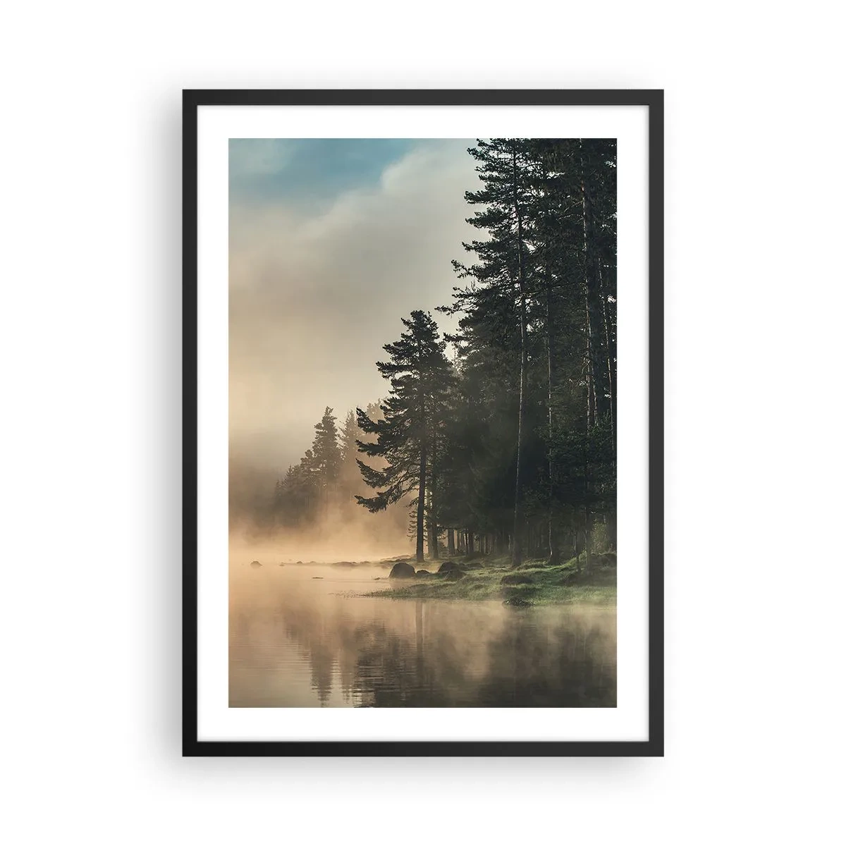 Plagát v čiernom ráme - Hmlistá lesná krajina nad pokojným jazerom - 50x70cm - Zrodenie dňa - Moderná nástenná dekorácia do obývacej izby a spálne ARTTOR