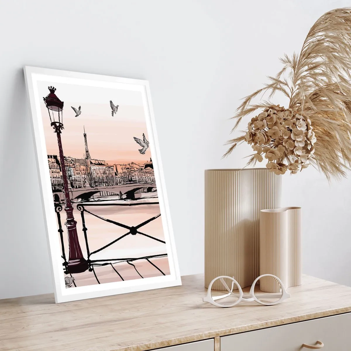 Plagát v bielom ráme - Nad strechami Paríža - 70x100 cm