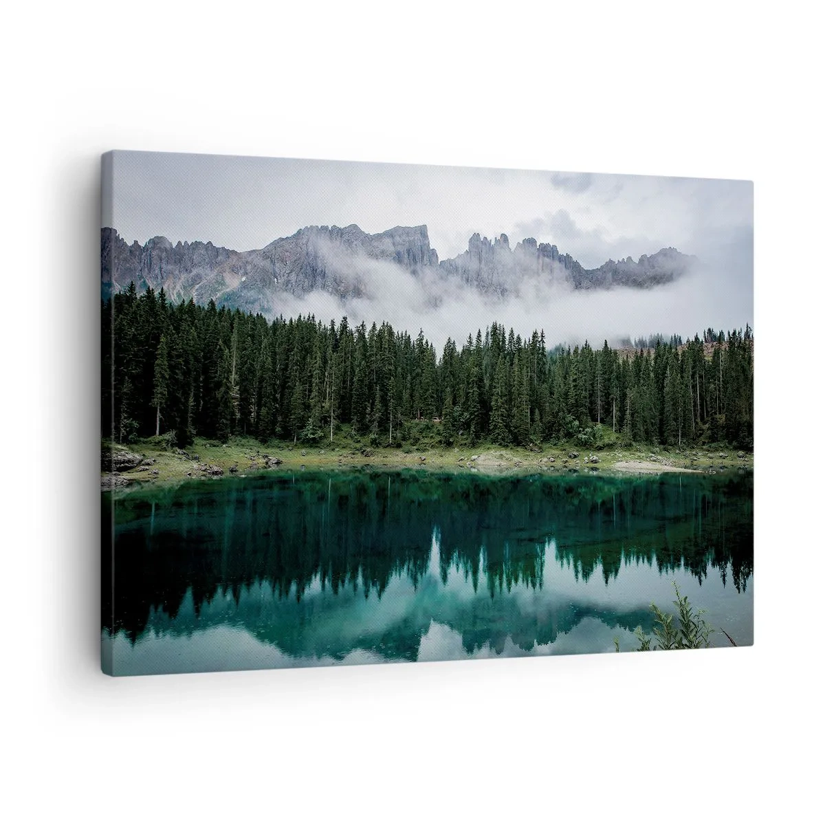 Obraz na plátne - Horská krajina s lesom a jazerom odrážajúcim oblohu - 70x50cm - Ticho, ticho, neprebuďme spiacu vodu…. - Moderná nástenná dekorácia do obývacej izby a spálne ARTTOR