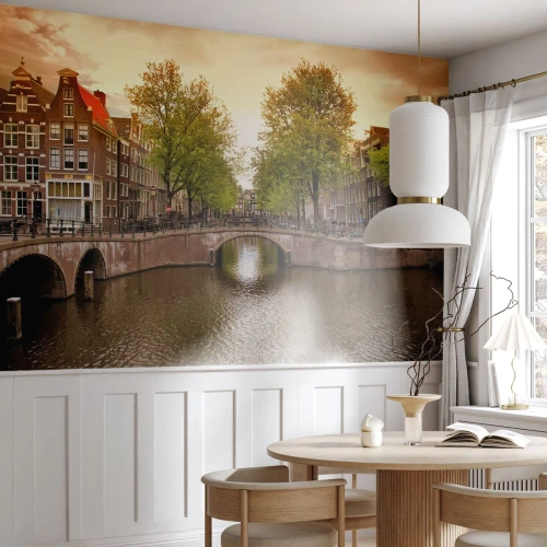Fototapeta na mieru Premium Canvas - Loďou alebo na bicykli? - Mesto, Amsterdam, Lodný mostný kanál