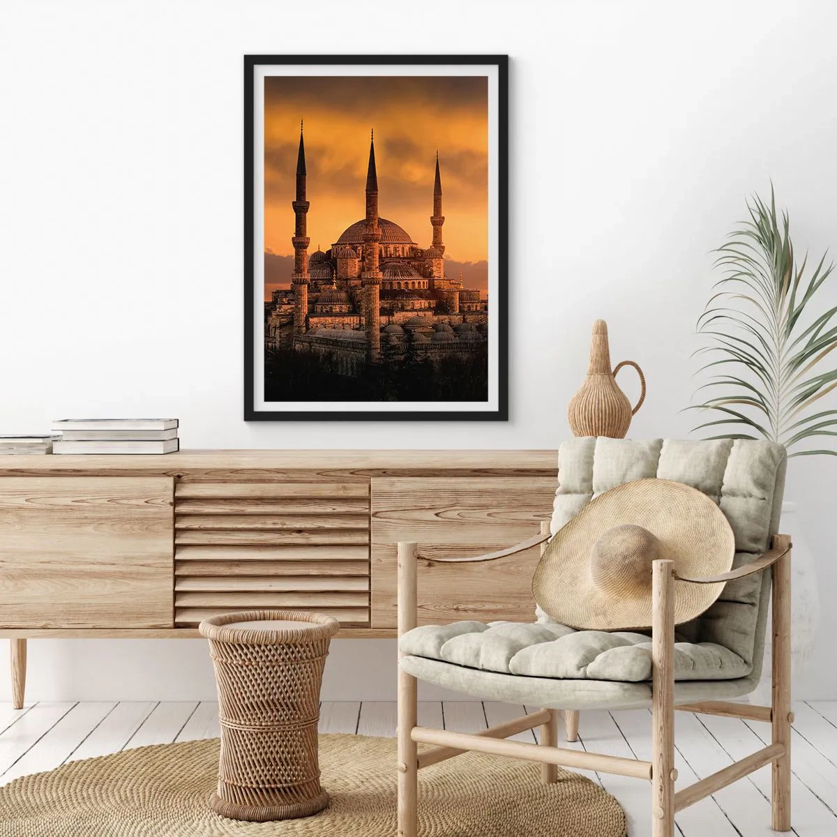Plagát v čiernom ráme - Mešita pri západe slnka v teplých farbách - 50x70cm - Boh je veľký - Moderná nástenná dekorácia do obývacej izby a spálne ARTTOR