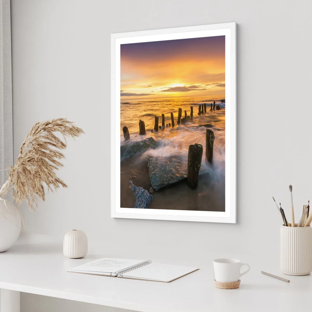 Plagát v bielom ráme - Drsná krása Baltského mora  - 40x50 cm