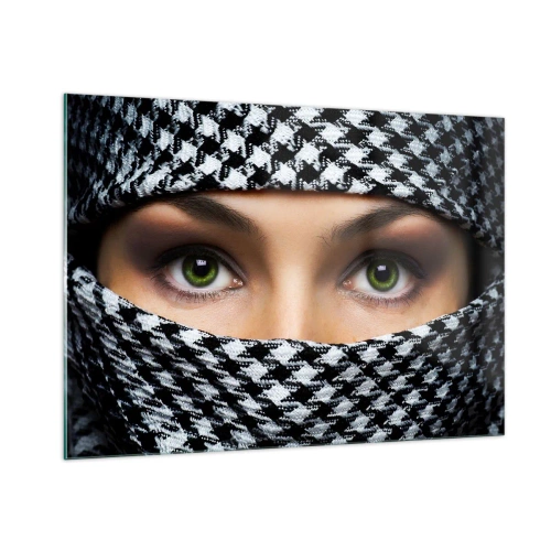 Obraz na skle - Portrét zahalenej zelenookej krásky - 100x70 cm