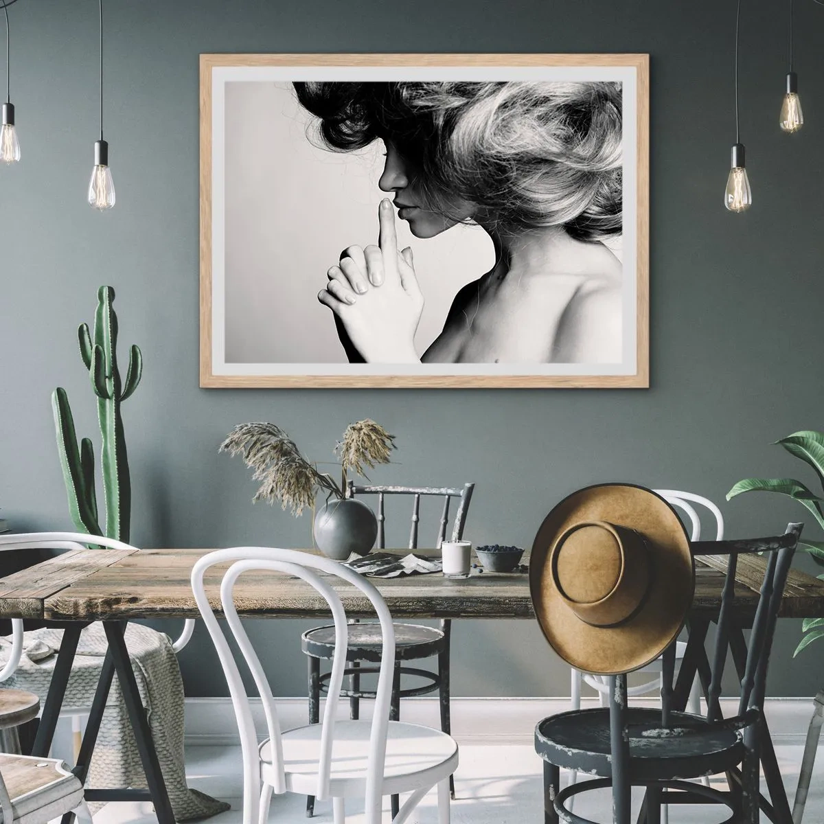 Plagát v ráme zo svetlého duba - Zahľadená do seba - 91x61 cm