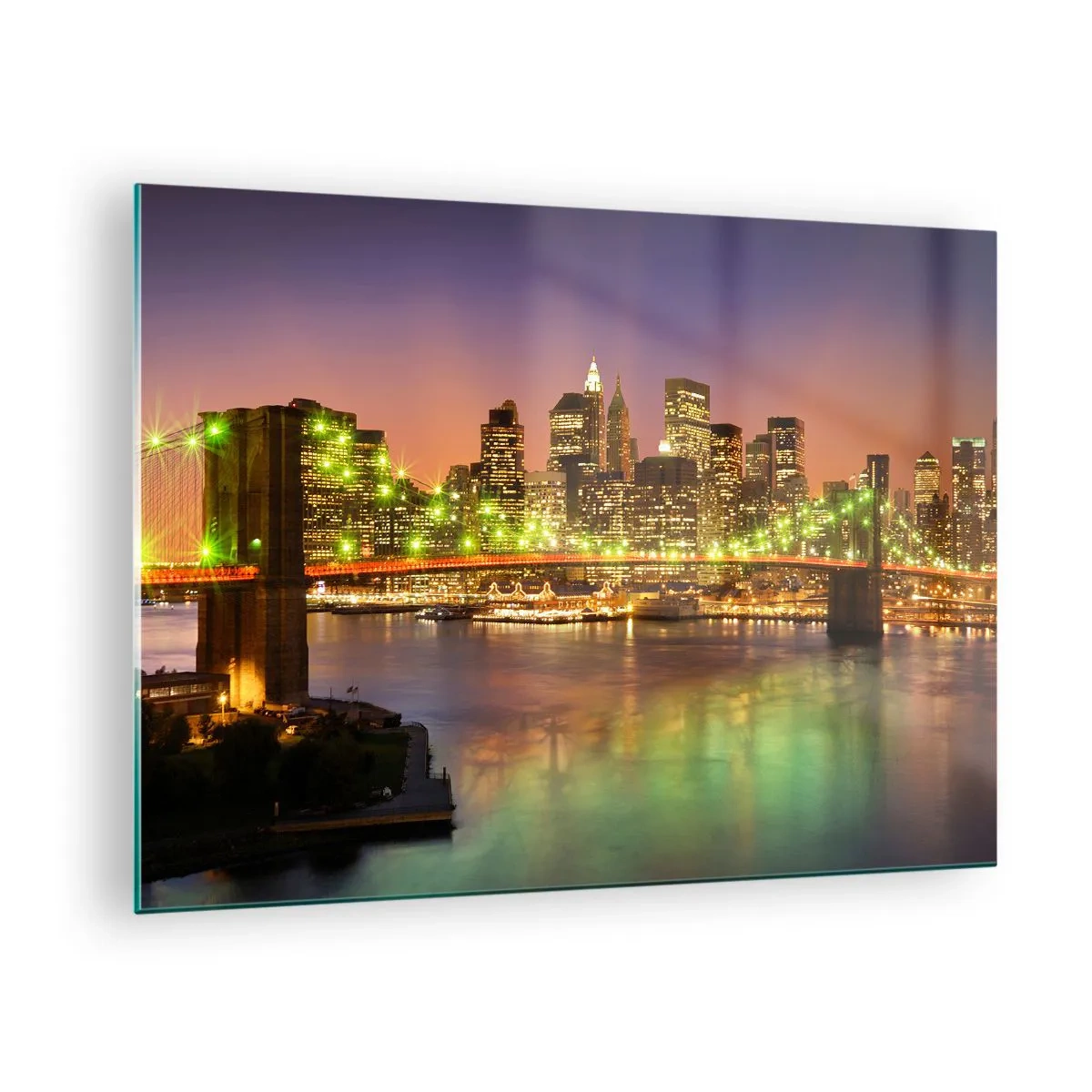 Obraz na skle - Osvetlený most cez rieku s panoramatickým výhľadom na mesto za súmraku - 70x50cm - Tu svetlo nikdy nezhasne - Moderná nástenná dekorácia do obývacej izby a spálne ARTTOR