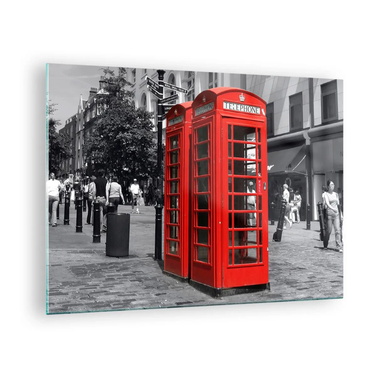Obraz na skle - Červené telefónne búdky na londýnskej ulici - 70x50cm - Červené telefónne búdky - Moderná nástenná dekorácia do obývacej izby a spálne ARTTOR