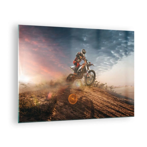 Obraz na skle - Motocyklista v púšti v dynamickom prostredí - 70x50cm - Pre víťazstvo - Moderná nástenná dekorácia do obývacej izby a spálne ARTTOR