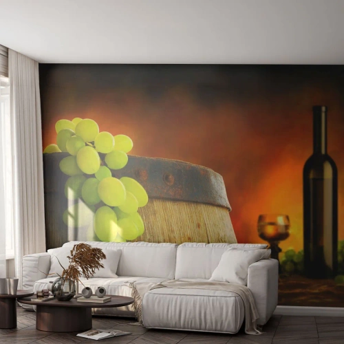 Fototapeta Premium Sand - Zátišie s fľašou vína a hroznom - Hrozno, Víno, Sud vína - 150x105 cm