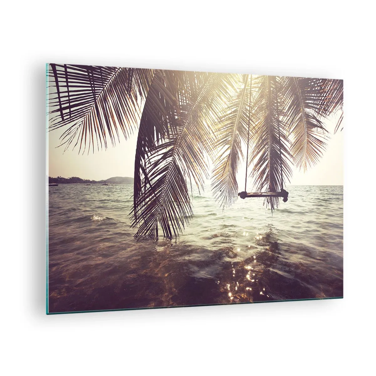 Obraz na skle - Pláž s palmami a hojdačkou nad pokojným morom - 70x50cm - Hojdať sa ľubovoľne v oblakoch - Moderná nástenná dekorácia do obývacej izby a spálne ARTTOR