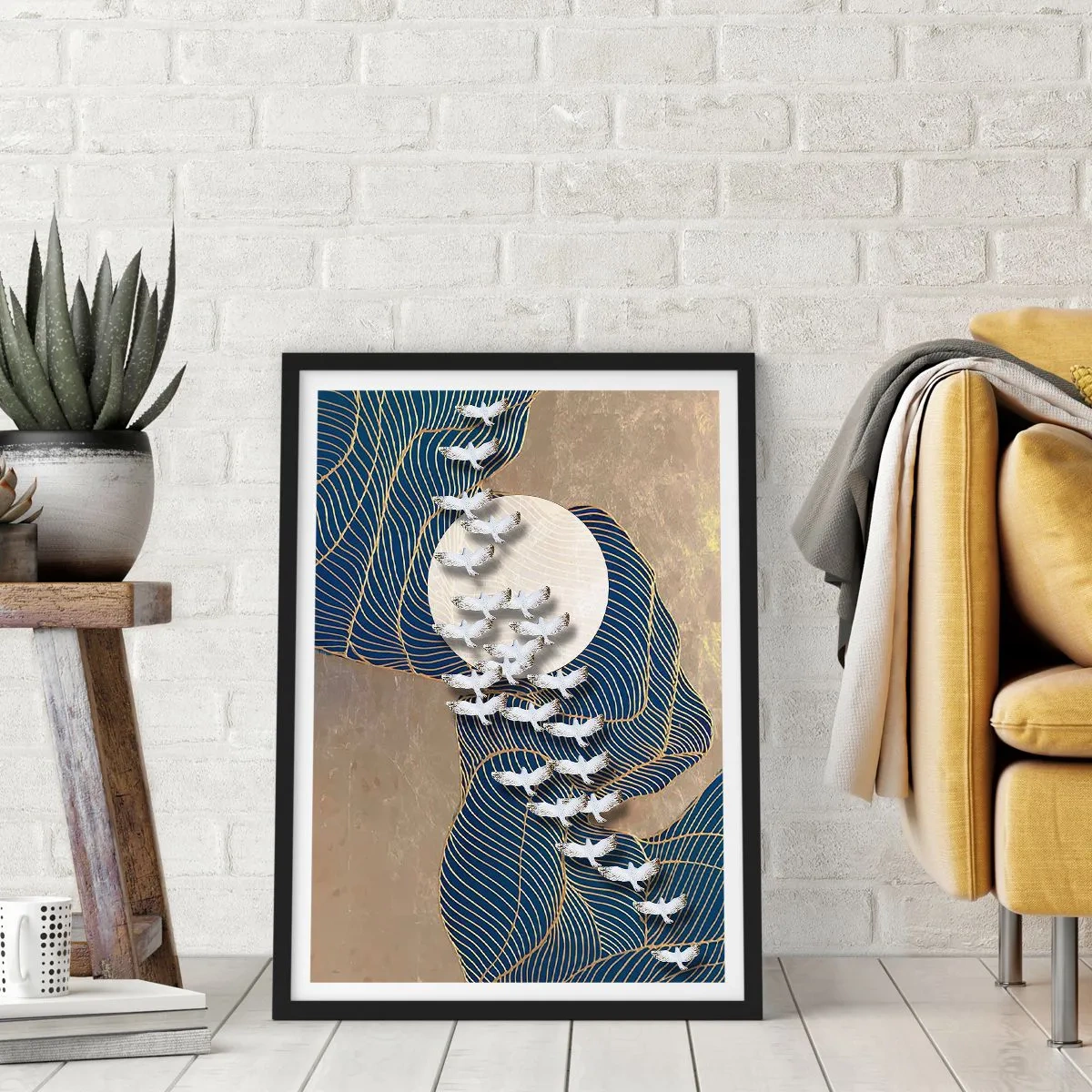 Plagát v čiernom ráme - Abstraktná kompozícia s vtákmi a mesiacom v zlatých tónoch - 50x70cm - Sloboda, putovanie, spoločenstvo - Moderná nástenná dekorácia do obývacej izby a spálne ARTTOR