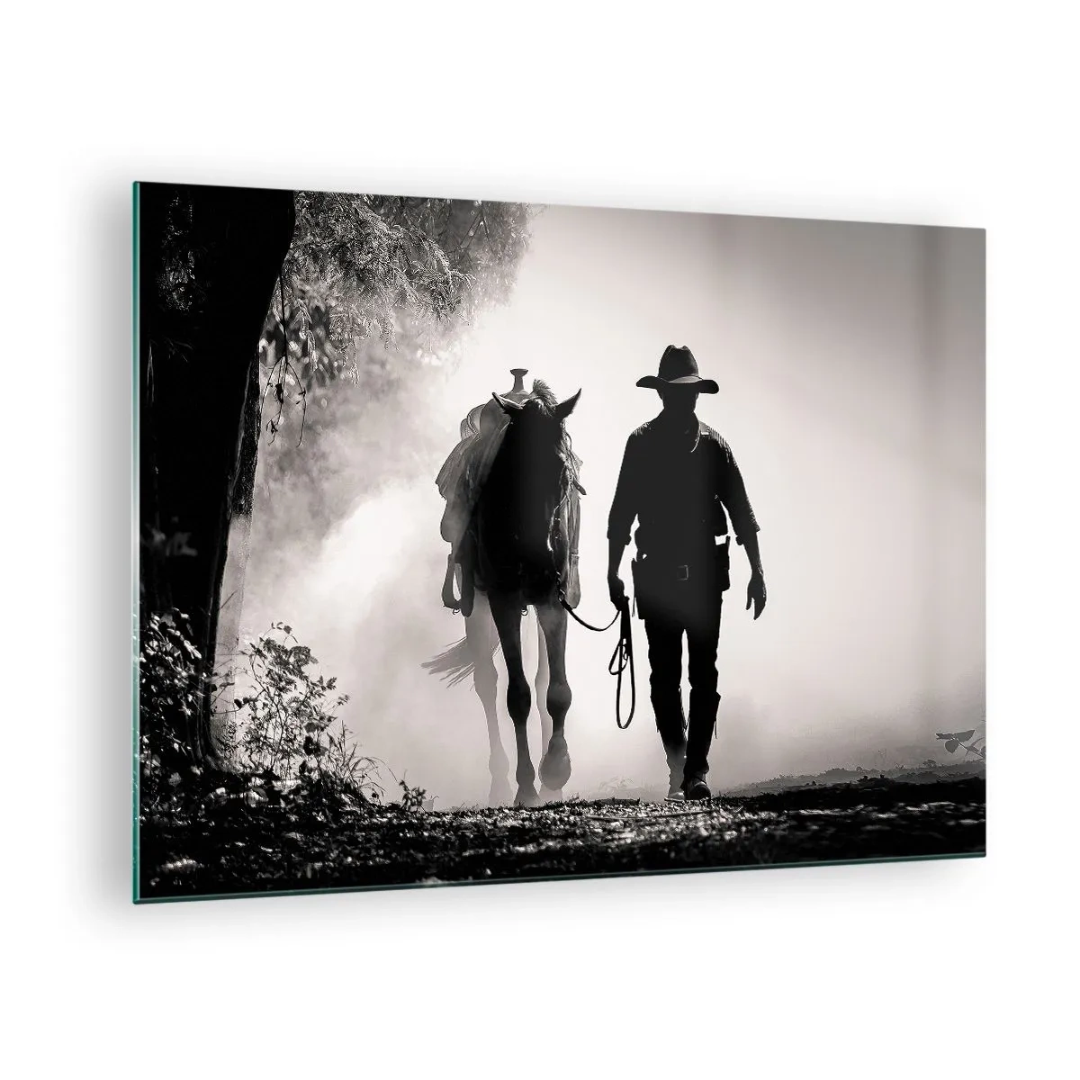 Obraz na skle - Silueta kovboja, ktorý vedie koňa cez hmlistú krajinu - 70x50cm - Texaské ráno - Moderná nástenná dekorácia do obývacej izby a spálne ARTTOR