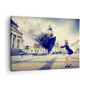 Obraz na plátne - Žena s dáždnikom v umeleckej kompozícii na mestskom pozadí - 70x50cm - Je taký vietor… - Moderná nástenná dekorácia do obývacej izby a spálne ARTTOR