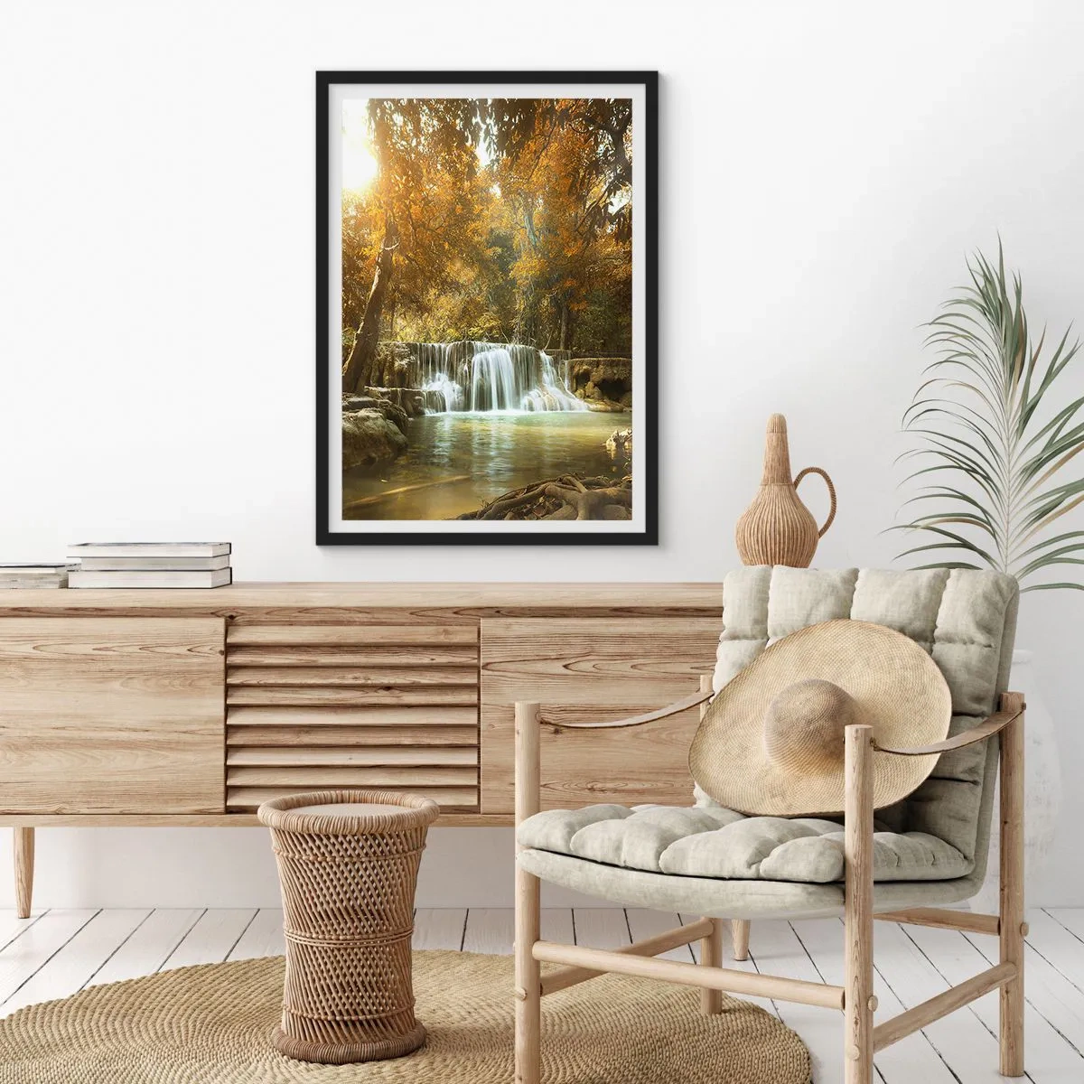 Plagát v čiernom ráme - Jesenný vodopád na slnku - 50x70cm - Parkový vodopád - Moderná nástenná dekorácia do obývacej izby a spálne ARTTOR