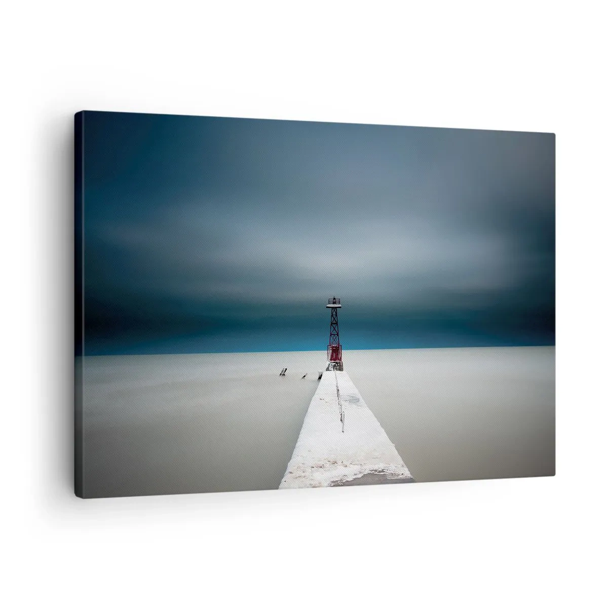 Obraz na plátne - Maják na konci betónového móla v drsnej krajine - 70x50cm - Stretnúť sa s nekonečnom - Moderná nástenná dekorácia do obývacej izby a spálne ARTTOR