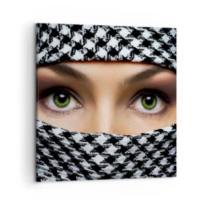 Obraz na plátne - Portrét zahalenej zelenookej krásky - 50x50 cm