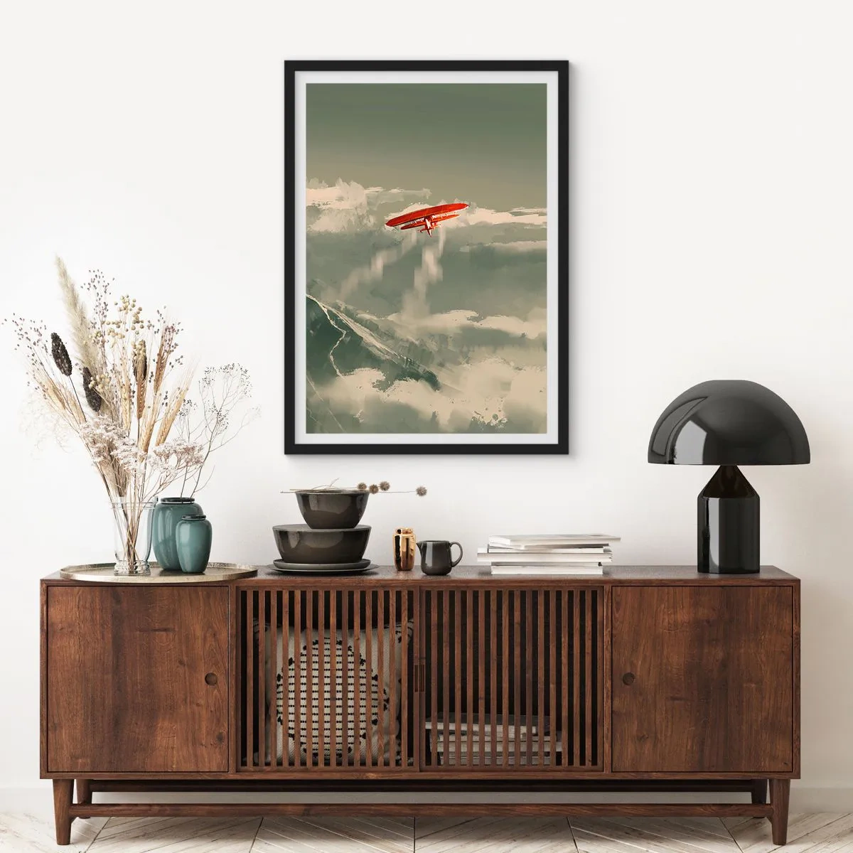 Plagát v čiernom ráme - Červený dvojplošník na oblohe - 50x70cm - Nebojácny priekopník - Moderná nástenná dekorácia do obývacej izby a spálne ARTTOR