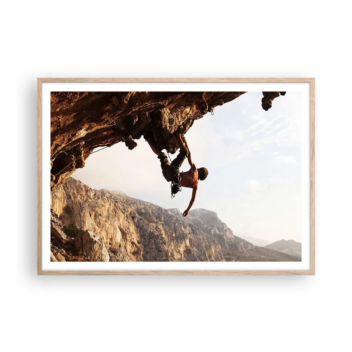 Plagát v ráme zo svetlého duba - Svet zovretý v ruke na zosuve balvanu - 100x70 cm