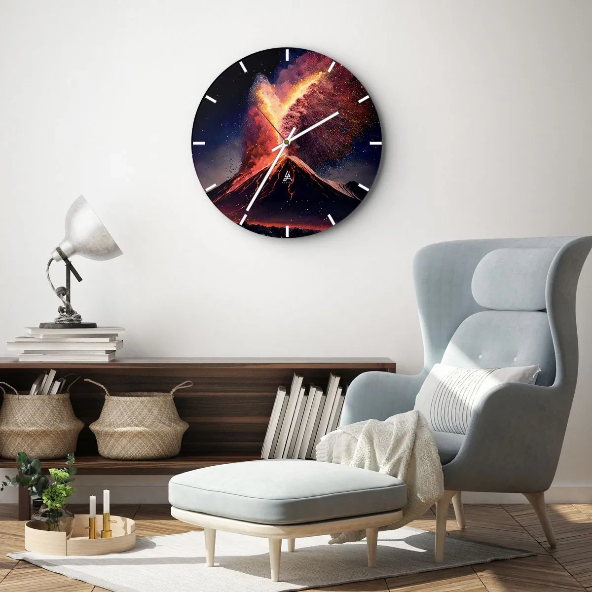 Nástenné hodiny - Sopečná erupcia s fontánou ohňa a dymu na nočnom pozadí - 30x30cm - Krása a hrôza - Moderná nástenná dekorácia do obývacej izby, kuchyne a spálne ARTTOR