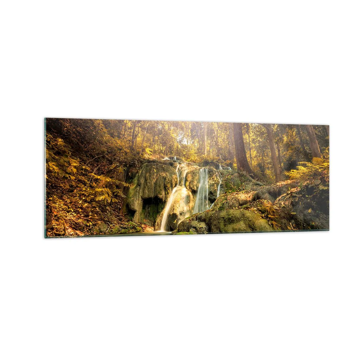 Obraz na skle - Lesný vodopád v zeleni - 140x50 cm