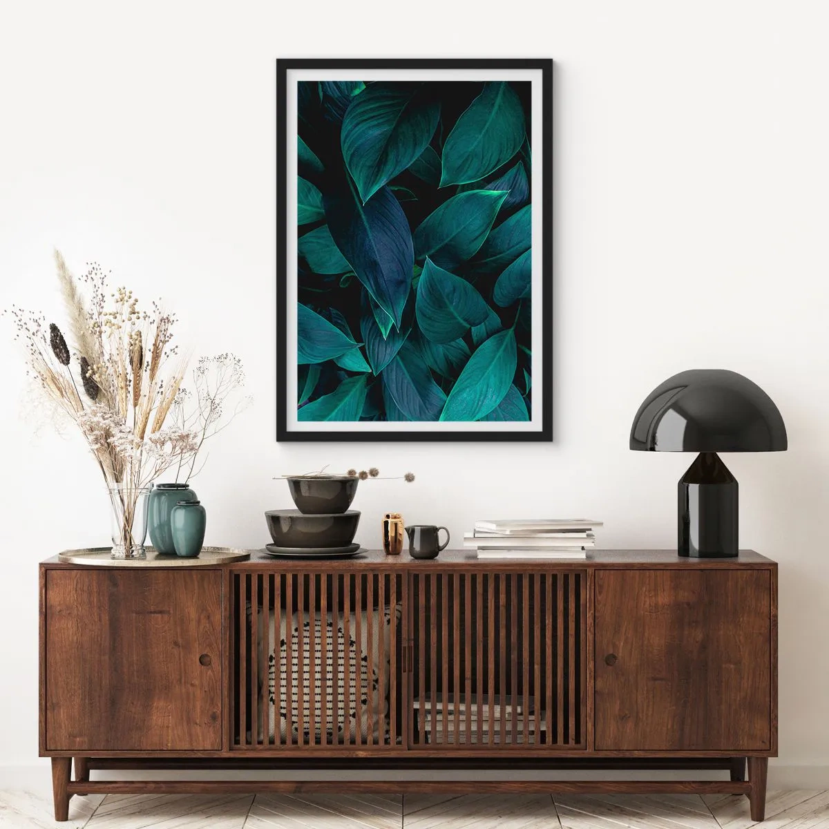 Plagát v čiernom ráme - Tmavozelené listy s jemným podsvietením - 50x70cm - Zeleň sama o sebe - Moderná nástenná dekorácia do obývacej izby a spálne ARTTOR