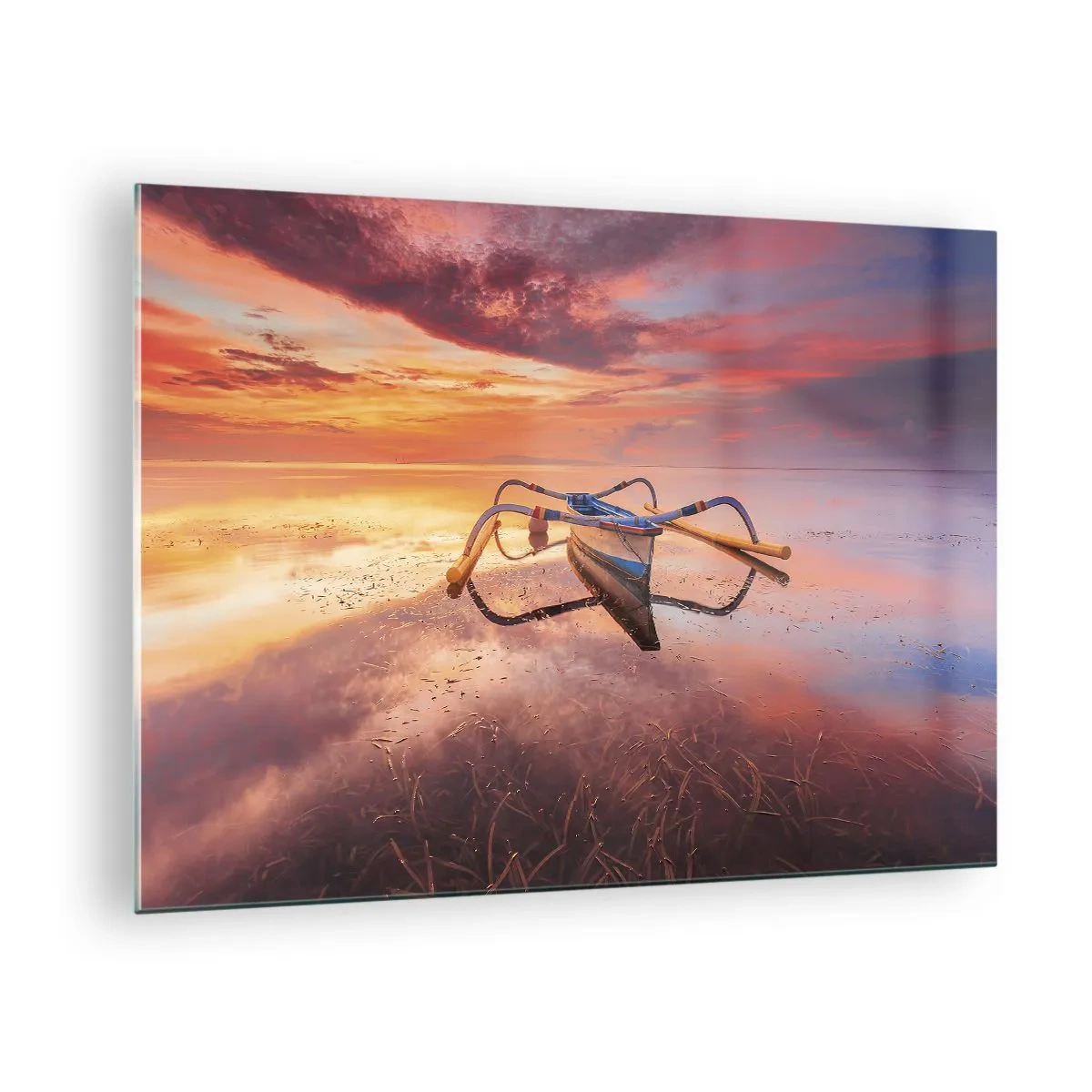 Obraz na skle - Tradičná loď na pokojnej vode pri západe slnka - 70x50cm - Pokoj tropického večera - Moderná nástenná dekorácia do obývacej izby a spálne ARTTOR