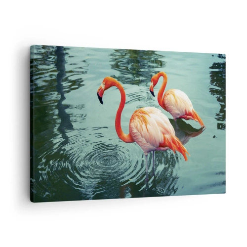 Obraz na plátne - Dva plameniaky v pokojnej vode odrážajú svoje okolie - 70x50cm - Teraz sme v móde - Moderná nástenná dekorácia do obývacej izby a spálne ARTTOR