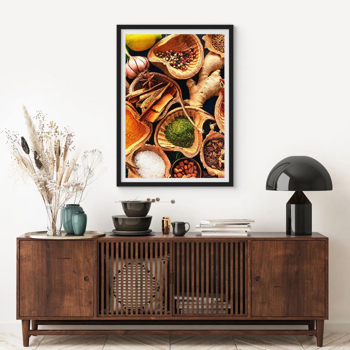 Plagát v čiernom ráme - Detailný záber na korenie v prírodných nádobách - 50x70cm - Vezmi si, čo chceš - Moderná nástenná dekorácia do obývacej izby a spálne ARTTOR