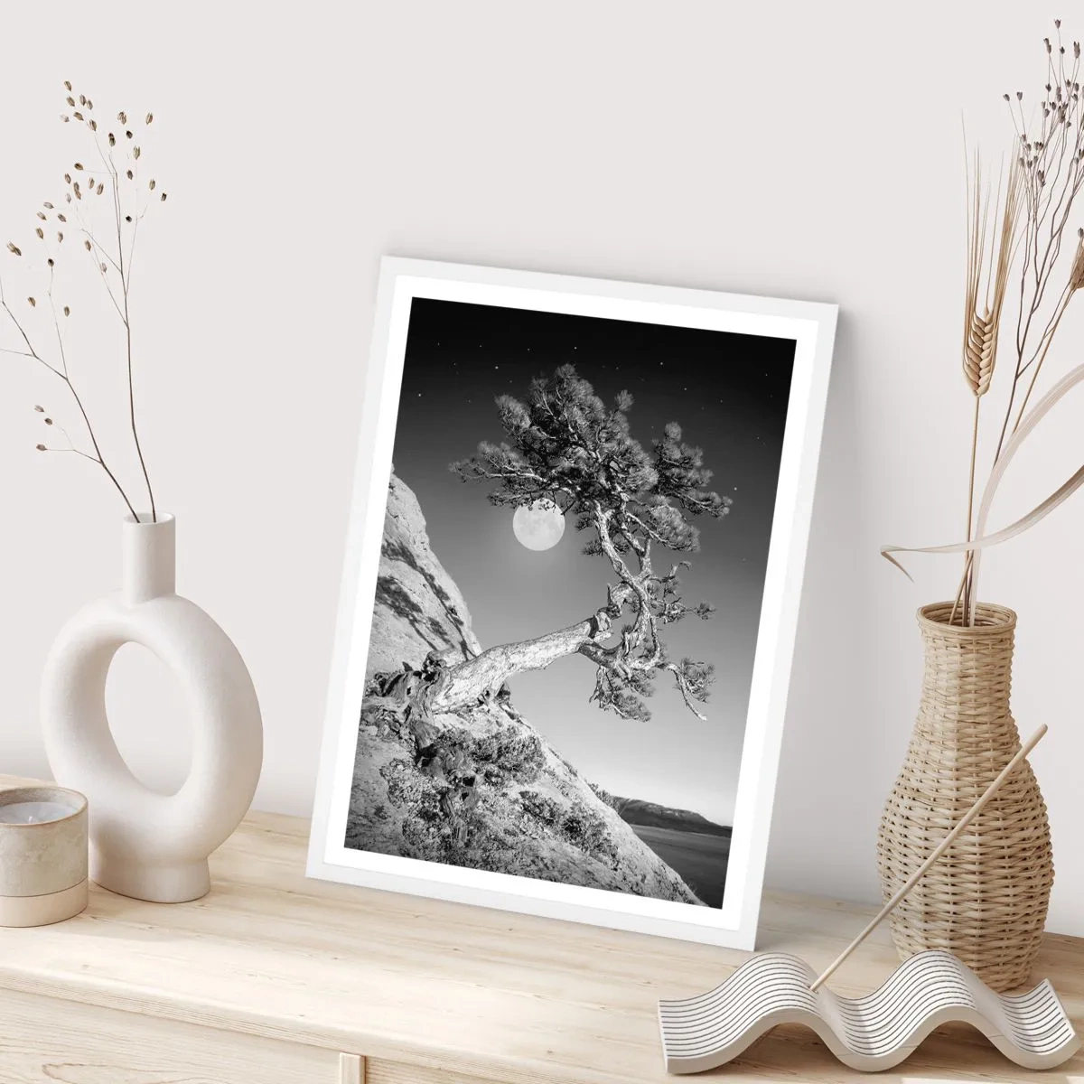 Plagát v bielom ráme - Víťazná bojovníčka - 70x100 cm