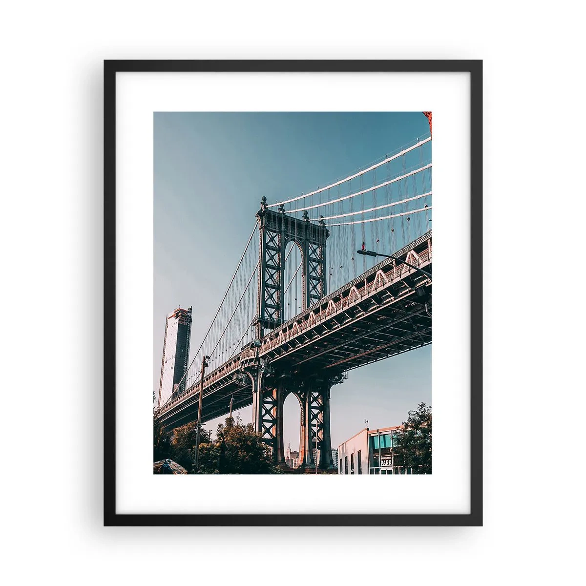 Plagát v čiernom ráme - Nad vlnami mesta - 40x50 cm