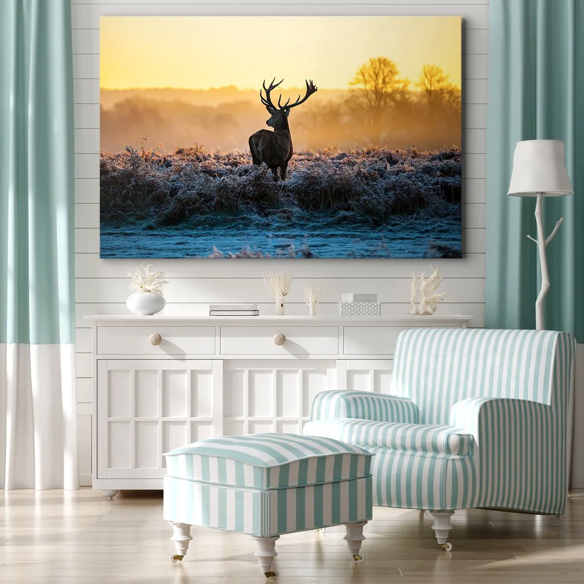 Obraz na plátne - Jeleň na mrazivej čistinke pri východe slnka - 70x50cm - Korunovaný na svojom panstve - Moderná nástenná dekorácia do obývacej izby a spálne ARTTOR