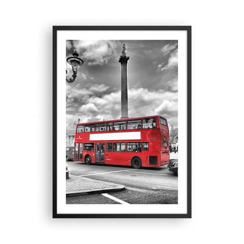 Plagát v čiernom ráme - Červený autobus na čiernobielom mestskom pozadí - 50x70cm - Skutočný krvný obeh mesta - Moderná nástenná dekorácia do obývacej izby a spálne ARTTOR