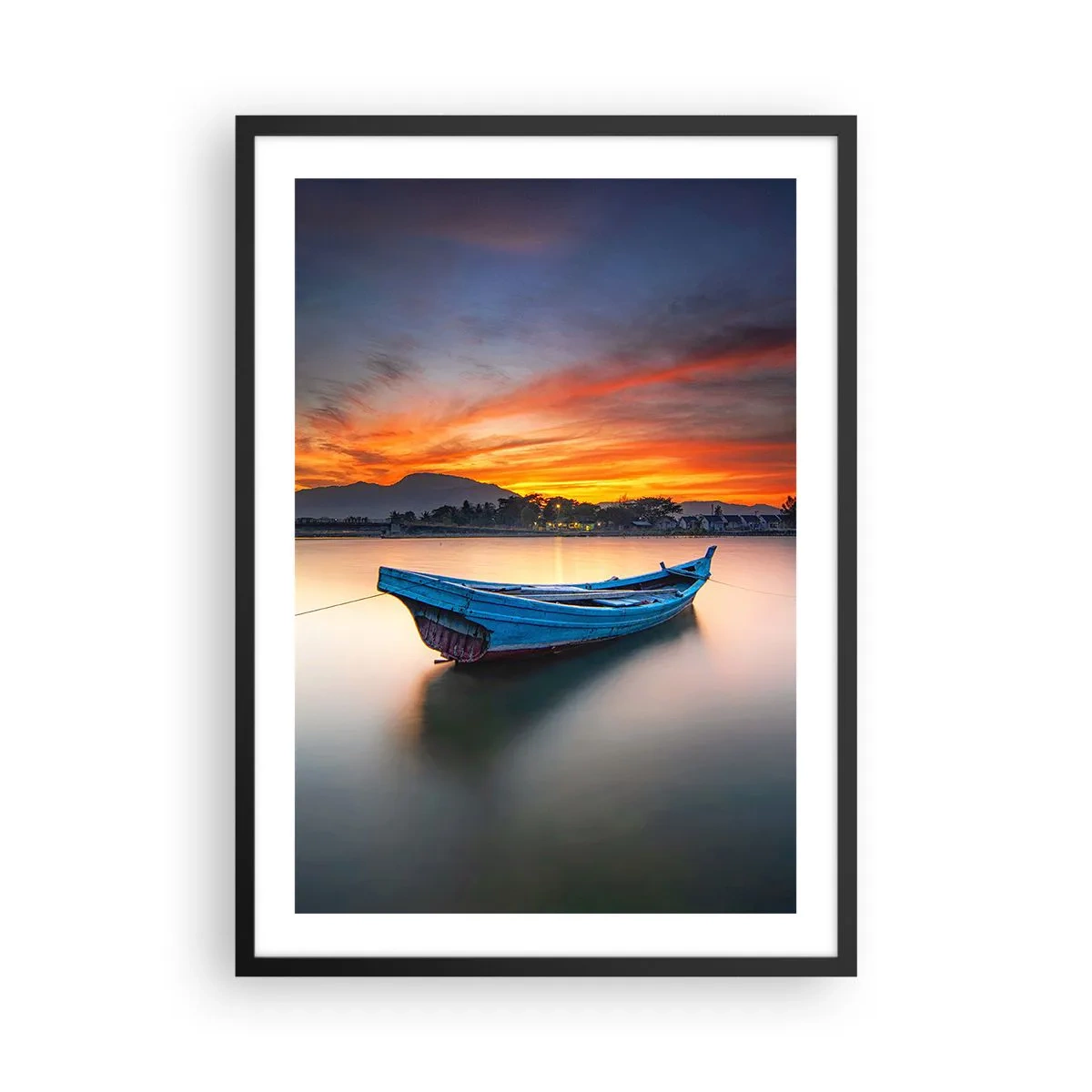 Plagát v čiernom ráme - Osamelá loď na vode pri západe slnka - 50x70cm - Blíži sa dobrá noc - Moderná nástenná dekorácia do obývacej izby a spálne ARTTOR