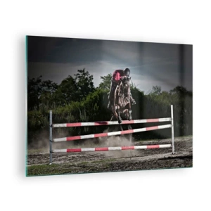 Obraz na skle - Jazdec na koni preskakuje prekážku na pozadí prírody - 70x50cm - Spoločne pre víťazstvo - Moderná nástenná dekorácia do obývacej izby a spálne ARTTOR