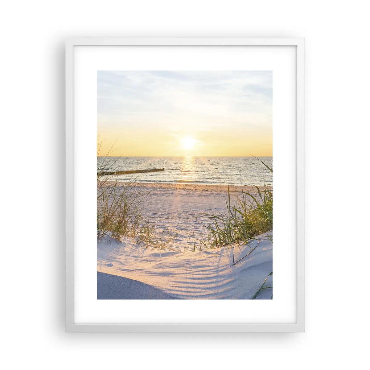 Plagát v bielom ráme - Šumenie mora, spev vtákov, divoká pláž uprostred trávy… - 40x50 cm