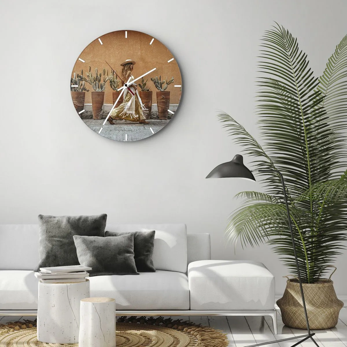 Nástenné hodiny - Štylizovaná hippie žena na pozadí kvetináčov s kaktusmi - 30x30cm - V hippie štýle - Moderná nástenná dekorácia do obývacej izby, kuchyne a spálne ARTTOR