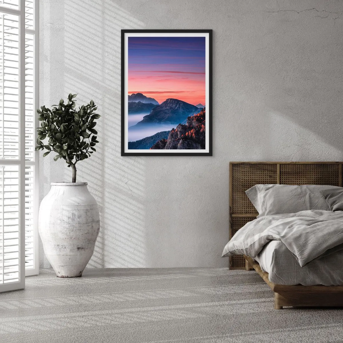 Plagát v čiernom ráme - Malebná horská krajina pri západe slnka - 50x70cm - Nad údoliami - Moderná nástenná dekorácia do obývacej izby a spálne ARTTOR
