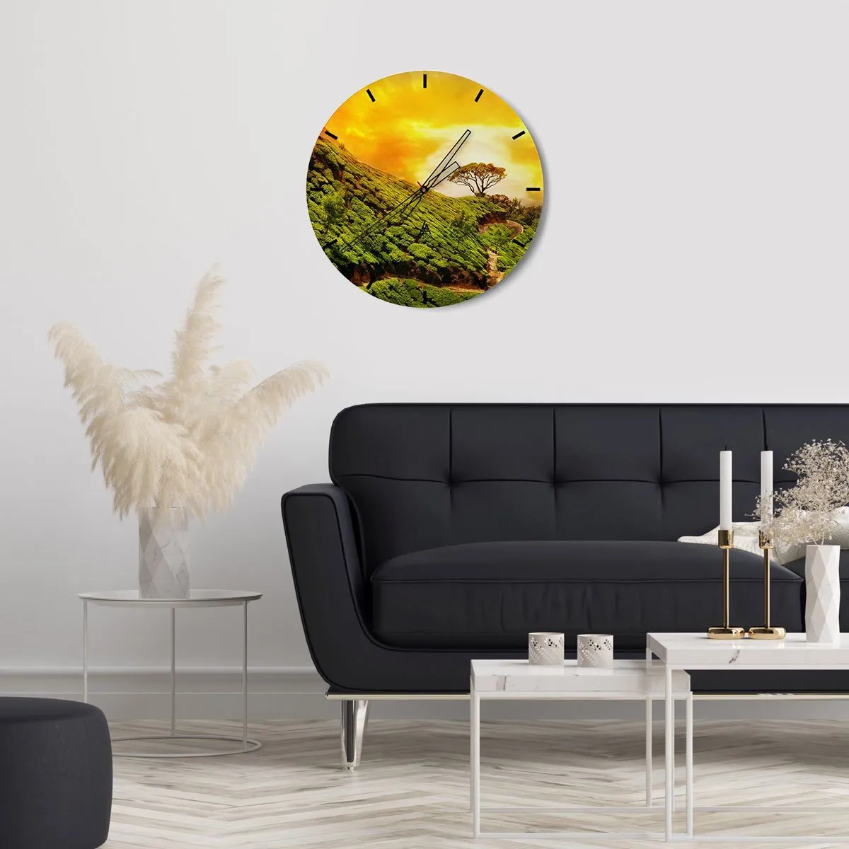 Nástenné hodiny - Zelené kopce v lúčoch zapadajúceho slnka - 30x30cm - Kľukatým chodníkom, zeleným úbočím - Moderná nástenná dekorácia do obývacej izby, kuchyne a spálne ARTTOR