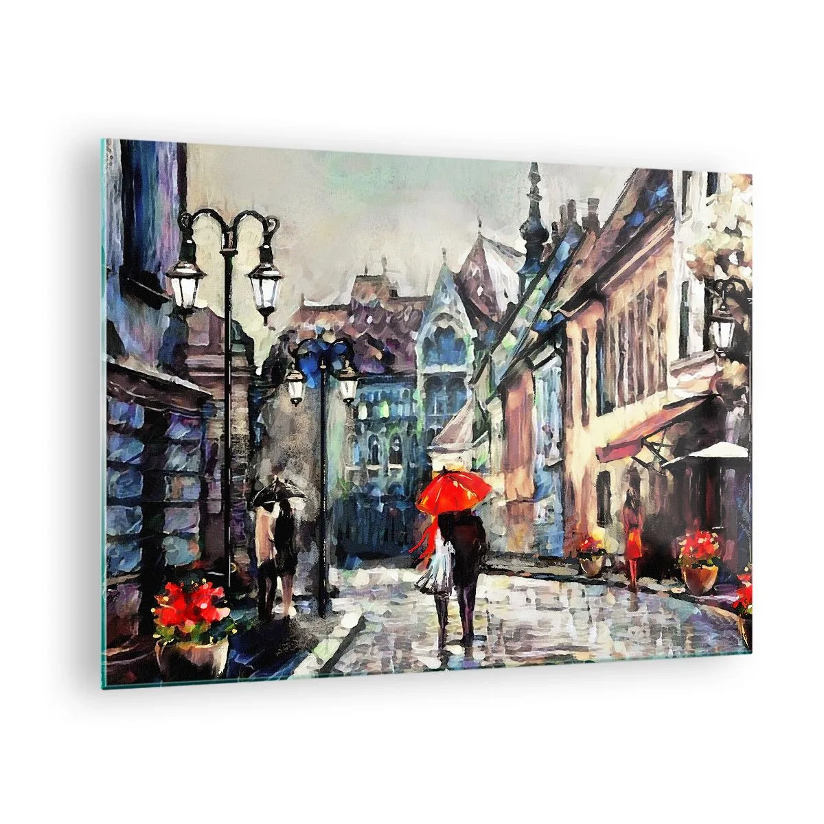 Obraz na skle - Pár pod červeným dáždnikom sa prechádza po malebnej ulici - 70x50cm - Dážď pre dvoch - Moderná nástenná dekorácia do obývacej izby a spálne ARTTOR