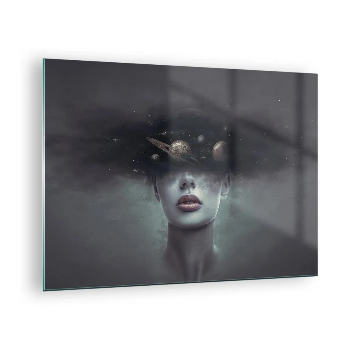 Obraz na skle - Žena s planétami namiesto hlavy v surrealistickej kompozícii - 70x50cm - A planéty… - Moderná nástenná dekorácia do obývacej izby a spálne ARTTOR