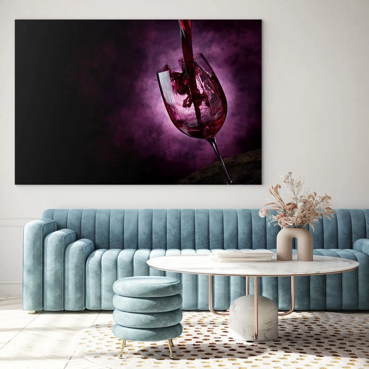 Obraz na skle - Červené víno nalievané do pohára na fialovom pozadí - 70x50cm - Šarlát? Karmín? Nie, rubín. - Moderná nástenná dekorácia do obývacej izby a spálne ARTTOR