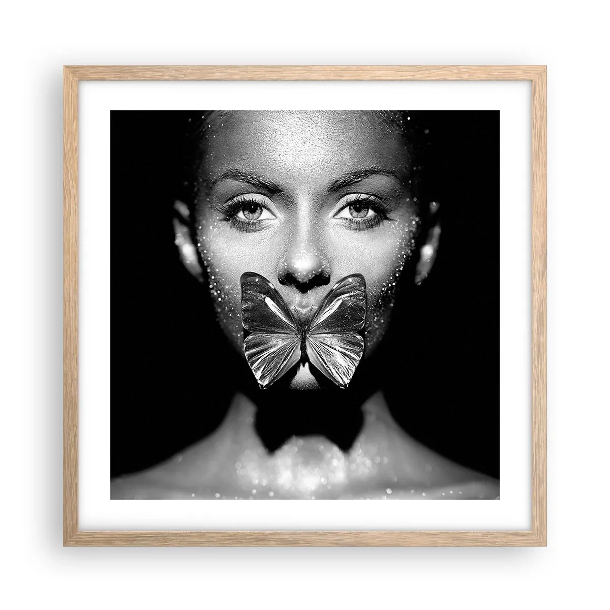 Plagát v ráme zo svetlého duba - Motýlí bozk - 50x50 cm